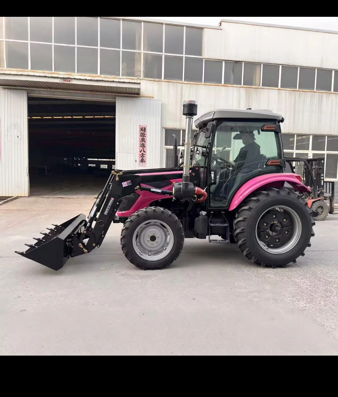 Tracteur cabine chargeur frontal — matériel agricole professionnel Afrique